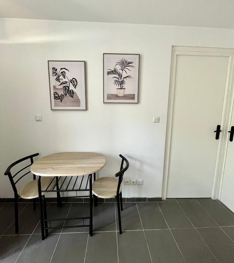 Le Central : Appartement Cosy Et Calme Saint-Germain-de-Joux Экстерьер фото